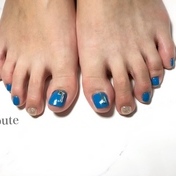 foot nail  blue
